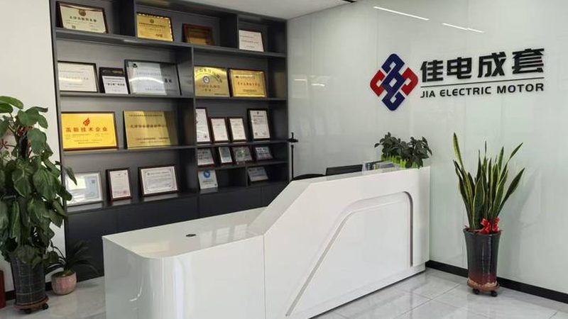 直流电机驱动板接线图与原理图：关键区别解析